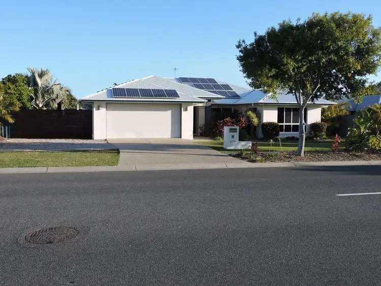 273 BESTMANN RD, Sandstone Point QLD 4511