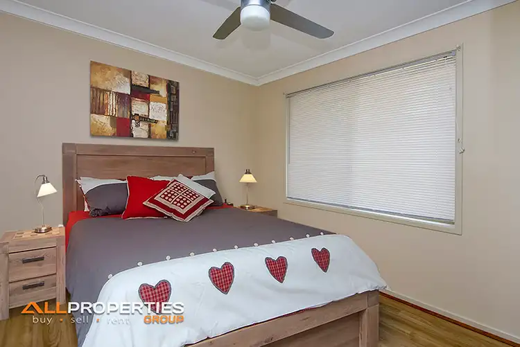 Sixth view of Homely house listing, 5 IBROX CT, Regents Park QLD 4118