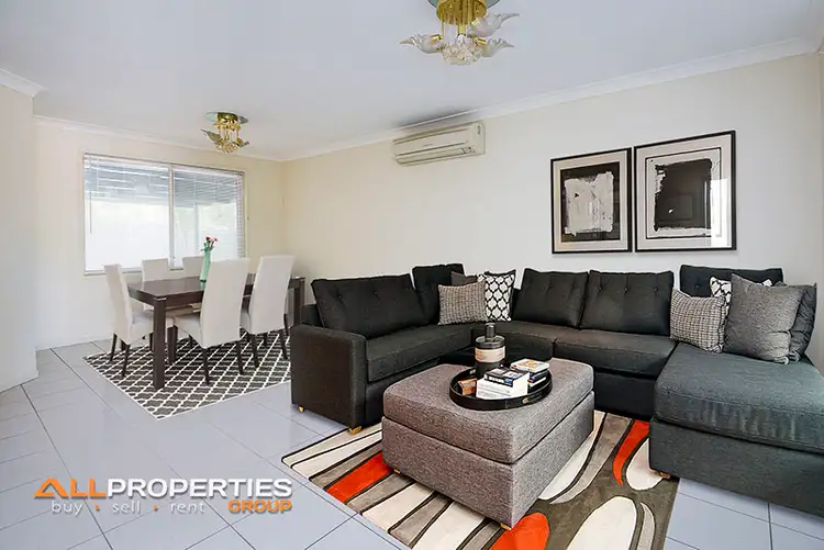 Second view of Homely house listing, 5 IBROX CT, Regents Park QLD 4118