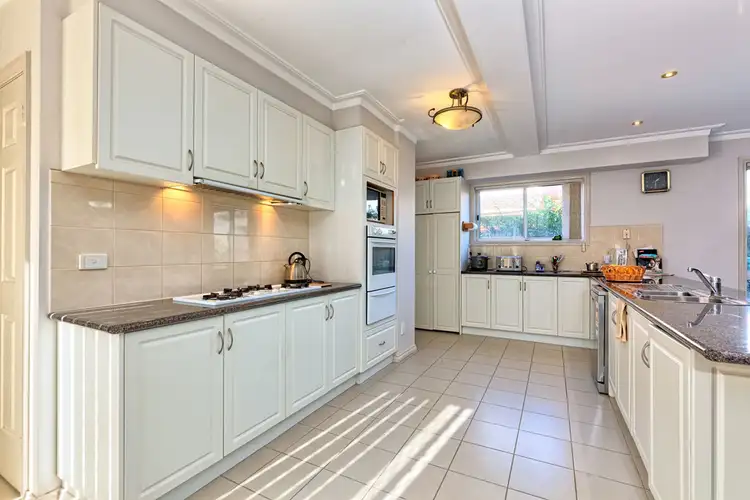 Fifth view of Homely house listing, 8 Erica Close, Endeavour Hills VIC 3802