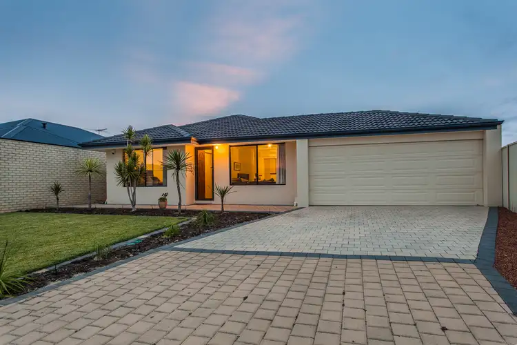 8 Kemshall Way, Maddington WA 6109