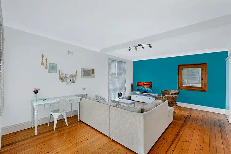 Second view of Homely house listing, 4 Pindarri Avenue, Berkeley Vale NSW 2261