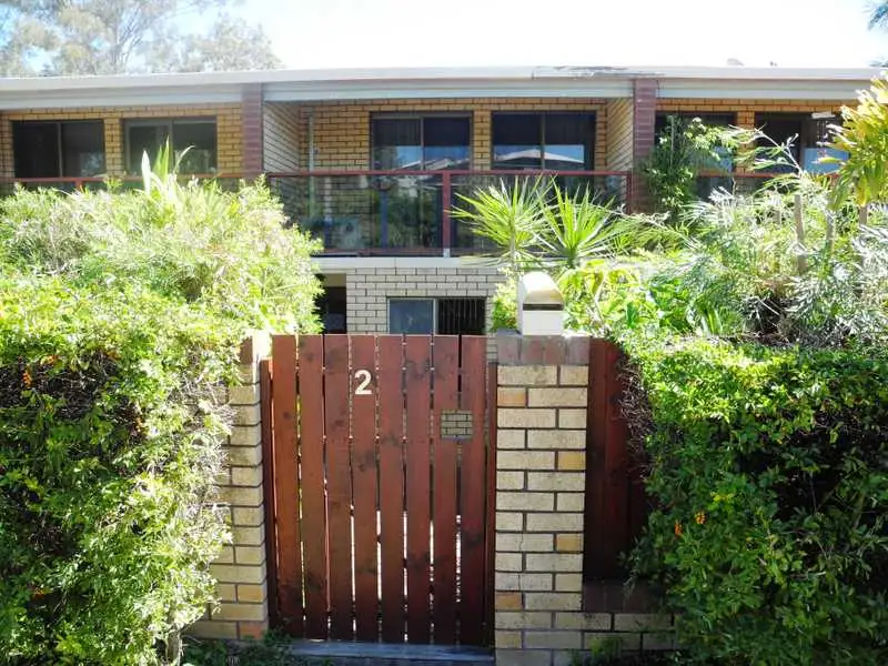 Main view of Homely unit listing, Unit 2/26 Beach Avenue, Tannum Sands QLD 4680