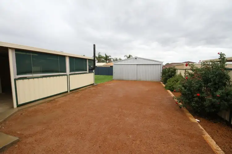 194 Chapman Valley Road, Waggrakine WA 6530