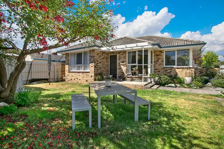 12 Bayside Grove, Seaford VIC 3198