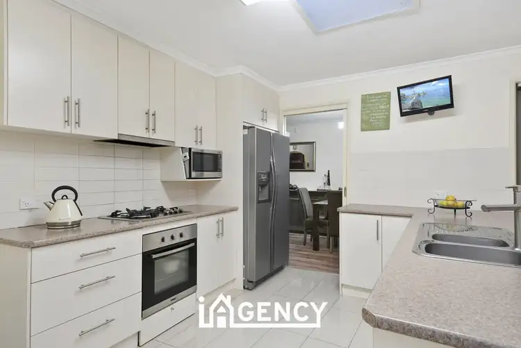 Fifth view of Homely house listing, 6 Alma Court, Endeavour Hills VIC 3802