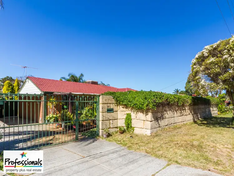 Second view of Homely house listing, 33 Murchison Way, Gosnells WA 6110