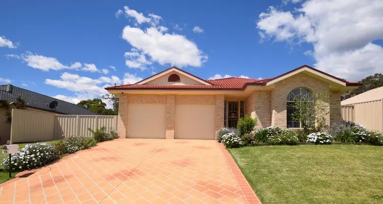 15 Warrigal Street, Nowra NSW 2541