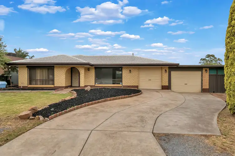 14 Carob Crescent, Craigmore SA 5114