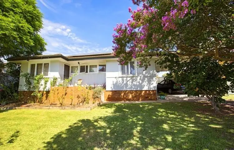 20 Dampier Crescent, Fairfield West NSW 2165