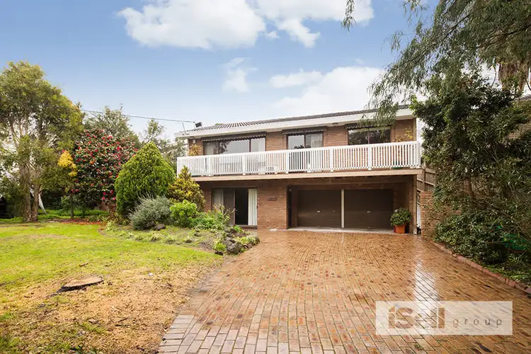 10 Fingal Drive, Frankston VIC 3199