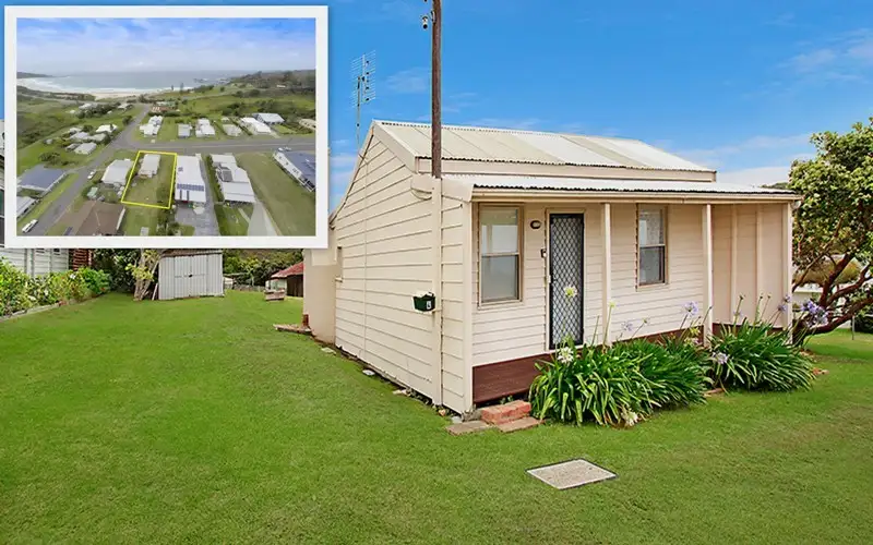 Main view of Homely house listing, 4 Clarke St, Catherine Hill Bay NSW 2281