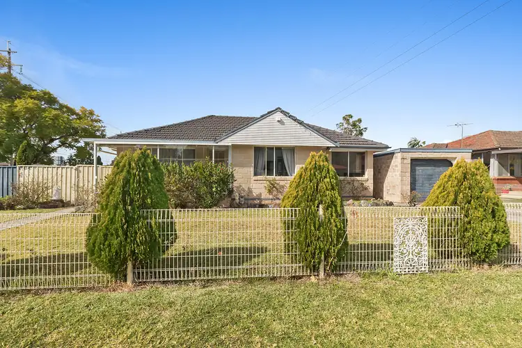 2 Bird Avenue, Lurnea NSW 2170