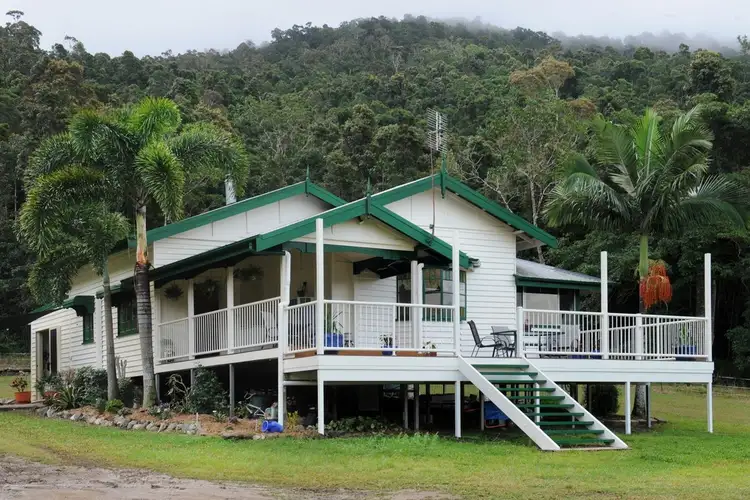 227 Sugarloaf Road, Sugarloaf QLD 4800