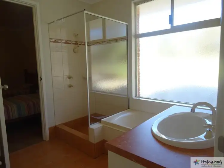 Seventh view of Homely house listing, 26 Robinia Rise, Collie WA 6225