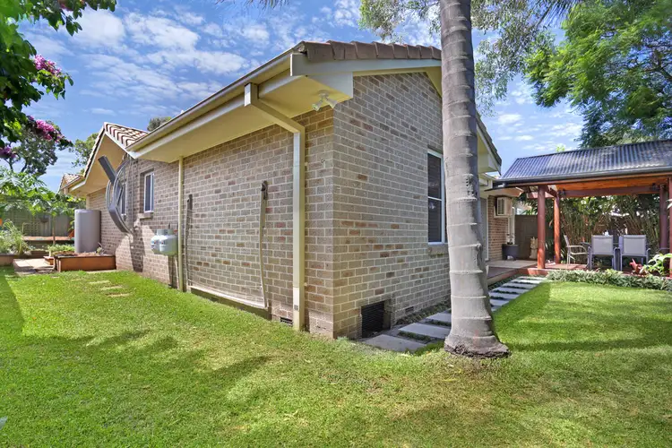2/105 Hammers Road, Northmead NSW 2152