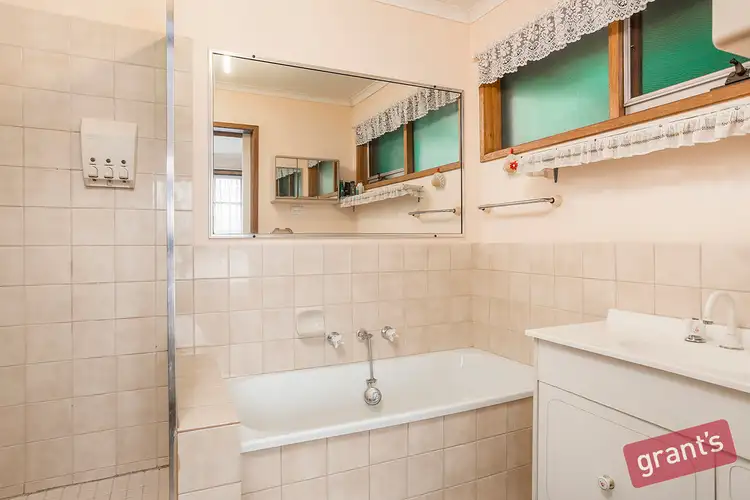 Sixth view of Homely house listing, 3 Tanunda Close, Narre Warren VIC 3805