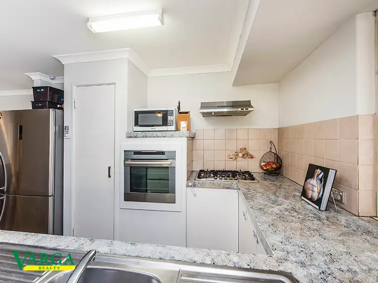 Seventh view of Homely house listing, 5 Acalypha View, Yangebup WA 6164