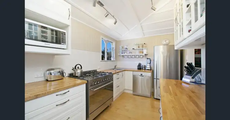 19 Delacy Street, North Ipswich QLD 4305