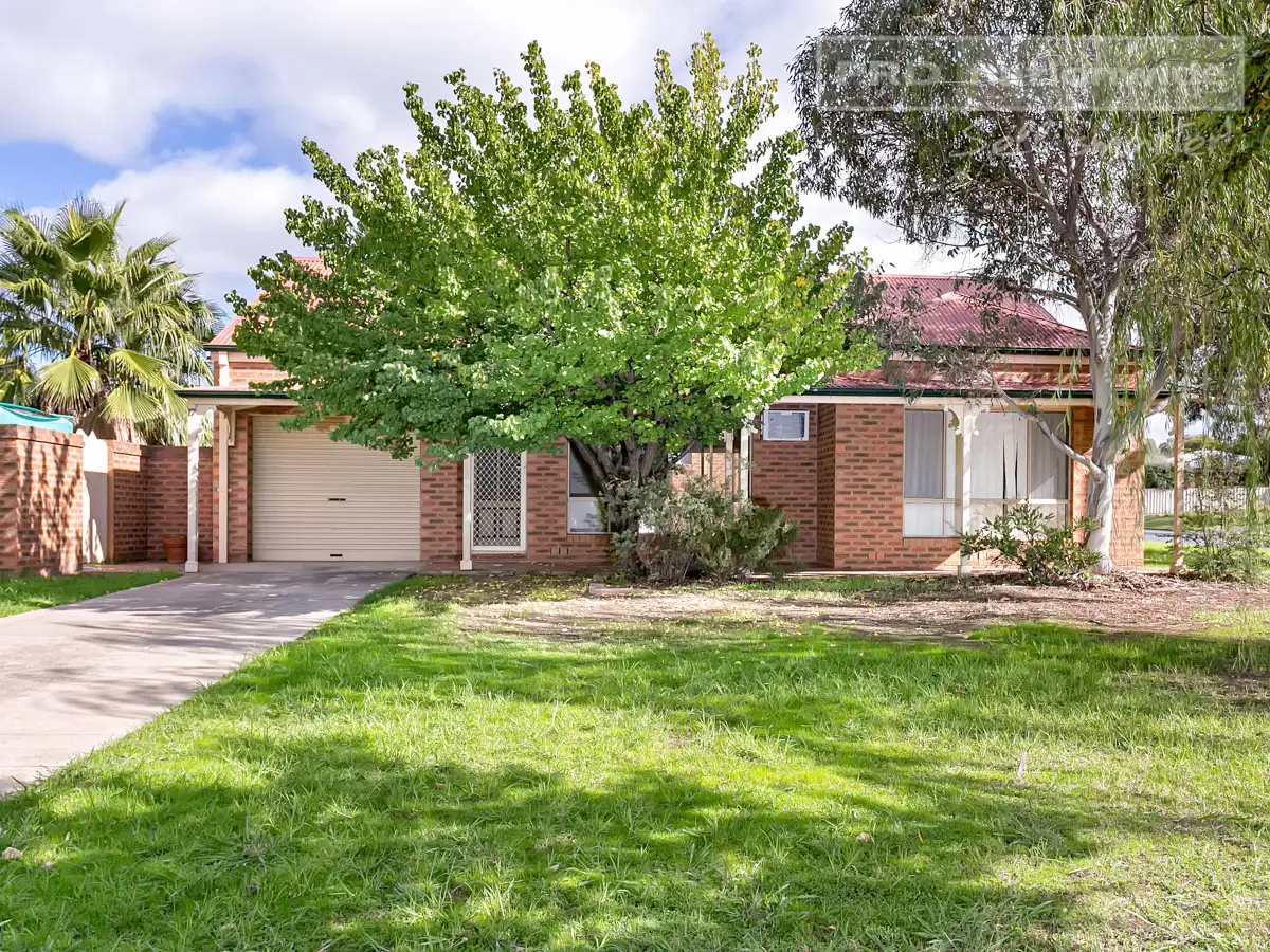 Main view of Homely house listing, 17 Jeeba Place, Glenfield Park NSW 2650