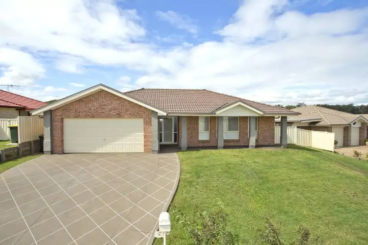 14 Kelly Circle, Rutherford NSW 2320