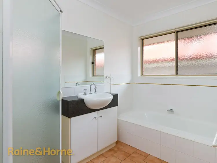 Fifth view of Homely house listing, 82 Yentoo Drive, Glenfield Park NSW 2650