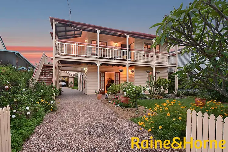 12 Darling Street, Sandgate QLD 4017