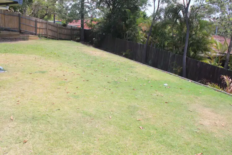 Sixth view of Homely house listing, 5 Tiley Court, Highland Park QLD 4211