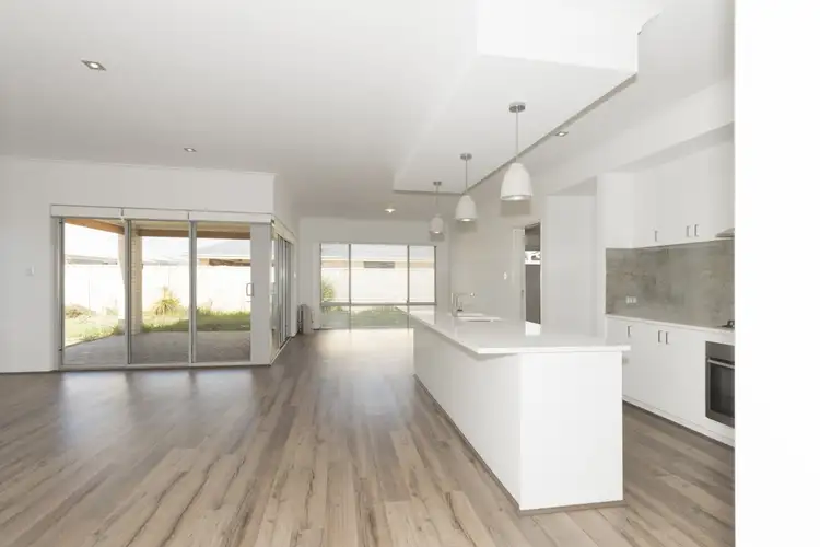 Fourth view of Homely house listing, 7 Kingfisher Way, Singleton WA 6175