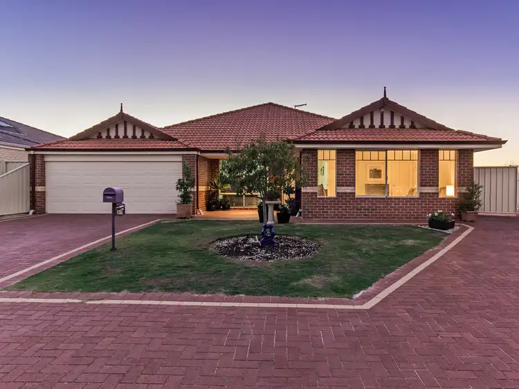 37 Albina Chase, Lakelands WA 6180