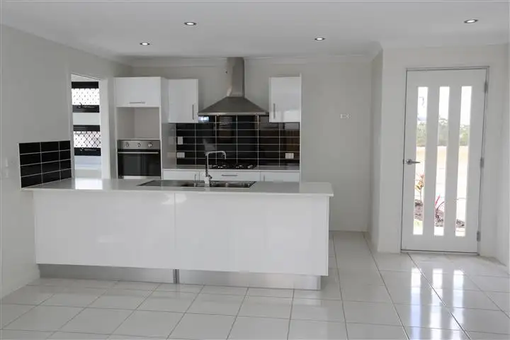 Sixth view of Homely house listing, 2 / 1 Wedgetail Road, Clinton QLD 4680