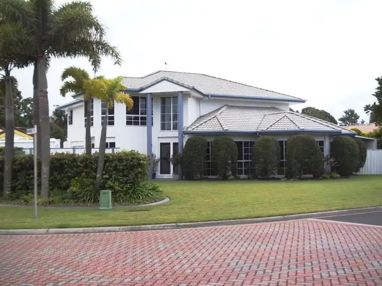 2 Windward Place, Banksia Beach QLD 4507