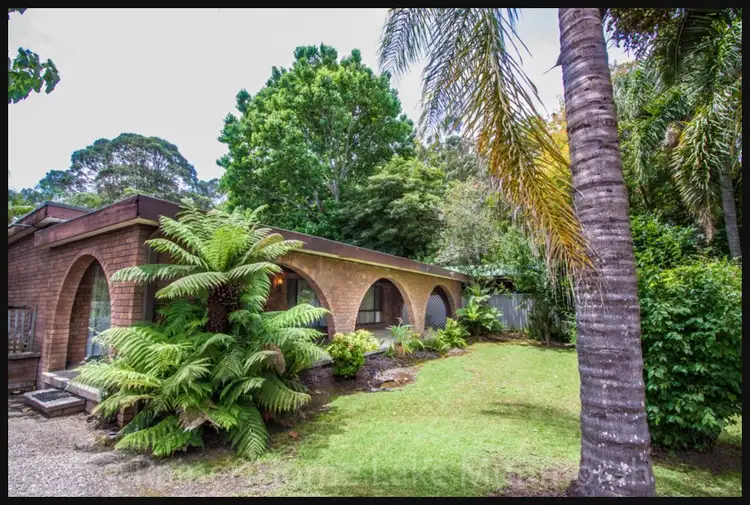 54 Warner Ave, Wyong NSW 2259