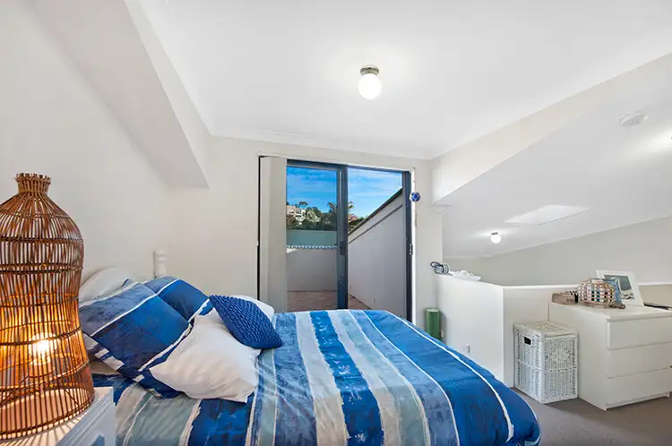 Main view of Homely apartment listing, 10/15 Oaks Avenue, Dee Why NSW 2099