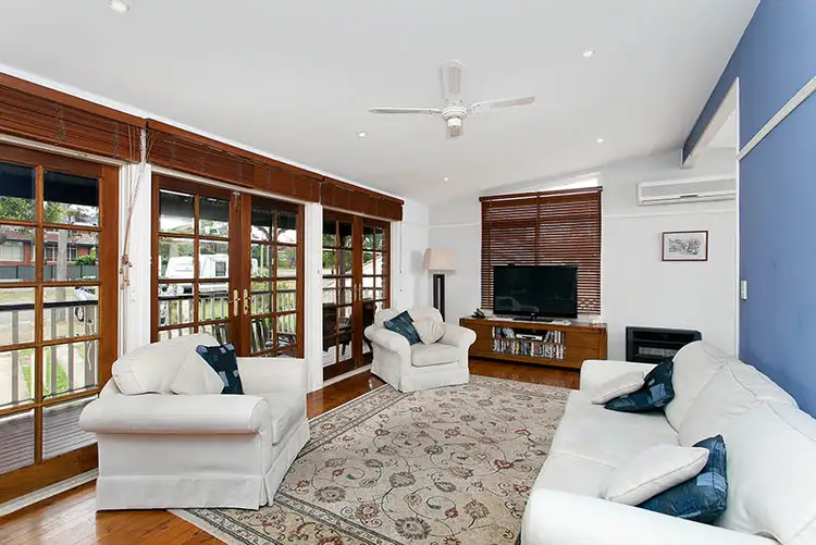 64 Spur Crescent, Loftus NSW 2232