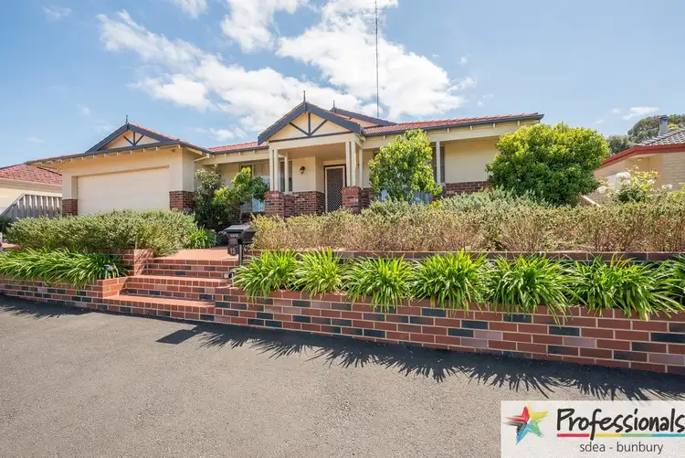 12 Magdalen Place, College Grove WA 6230