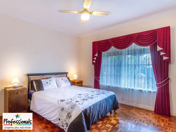 Sixth view of Homely house listing, 3 Hakea Court, Thornlie WA 6108