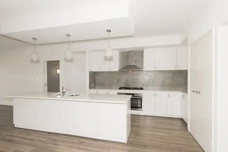 Fifth view of Homely house listing, 7 Kingfisher Way, Singleton WA 6175