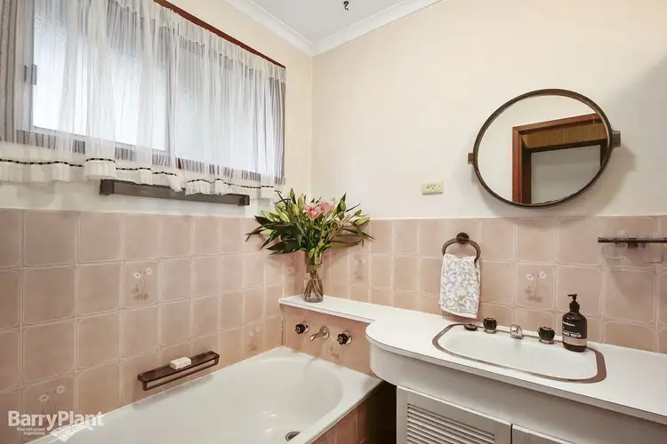 Sixth view of Homely house listing, 1 Tibari Court, Croydon VIC 3136