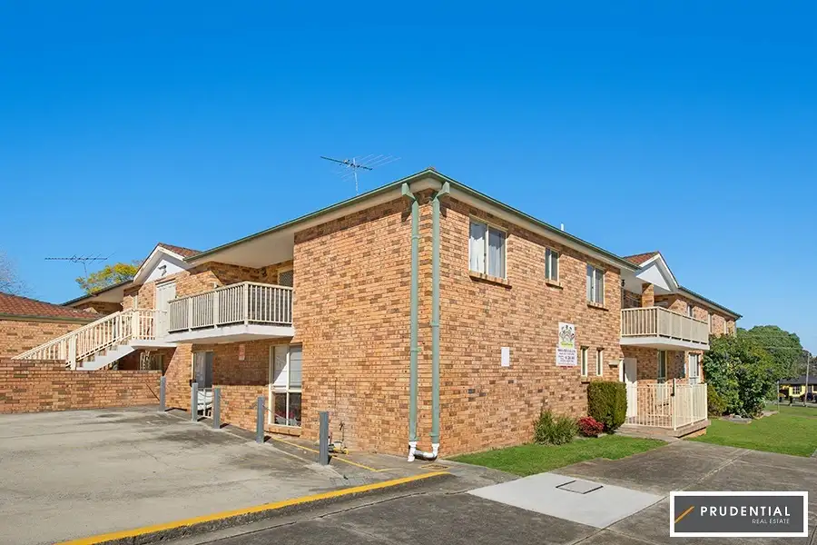 Main view of Homely unit listing, 4/30 Middleton Road, Leumeah NSW 2560