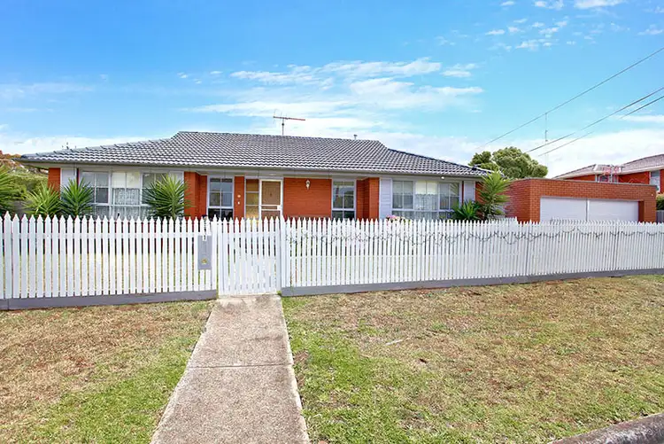 1 Sheeran Crescent, Lara VIC 3212