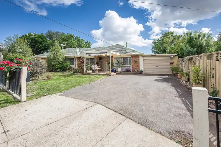 5 Flake Court, Diggers Rest VIC 3427