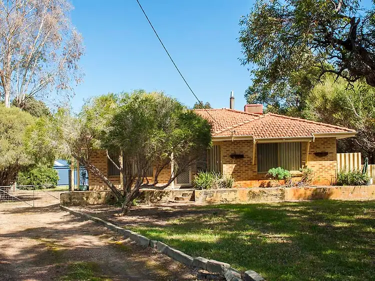 Second view of Homely house listing, 5 Blue Wren Close, Serpentine WA 6125