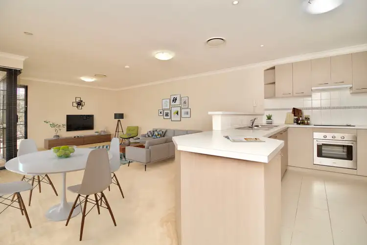 8/36 Epsilon Drive, Rockingham WA 6168