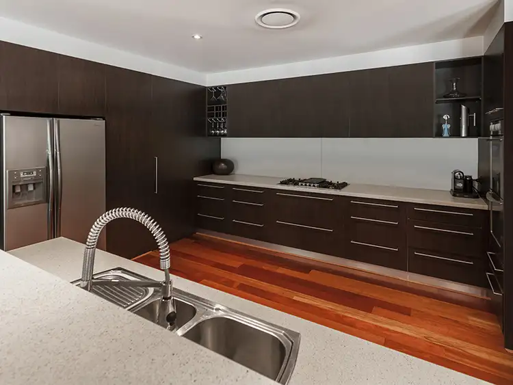 Fifth view of Homely house listing, 10 Perkins St, Alexandra VIC 3714