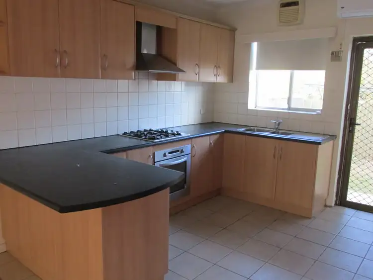 3/50 Gladstone Avenue