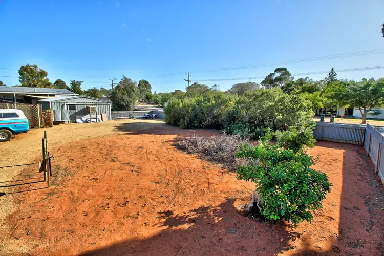 Second view of Homely house listing, 5 Eringa Avenue, Loxton SA 5333