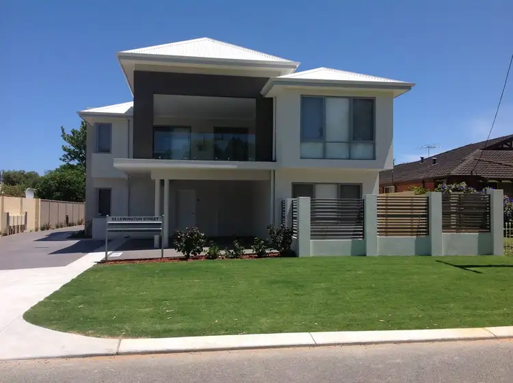 1/82 Lewington Street
