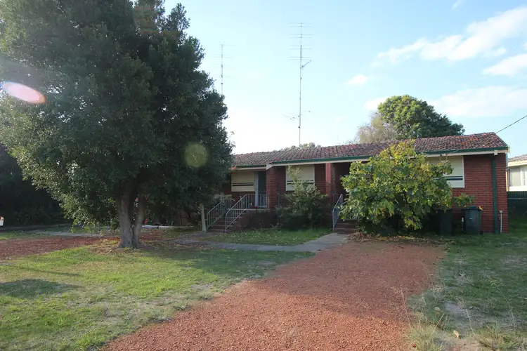 6 Eastcott Street, Waroona WA 6215