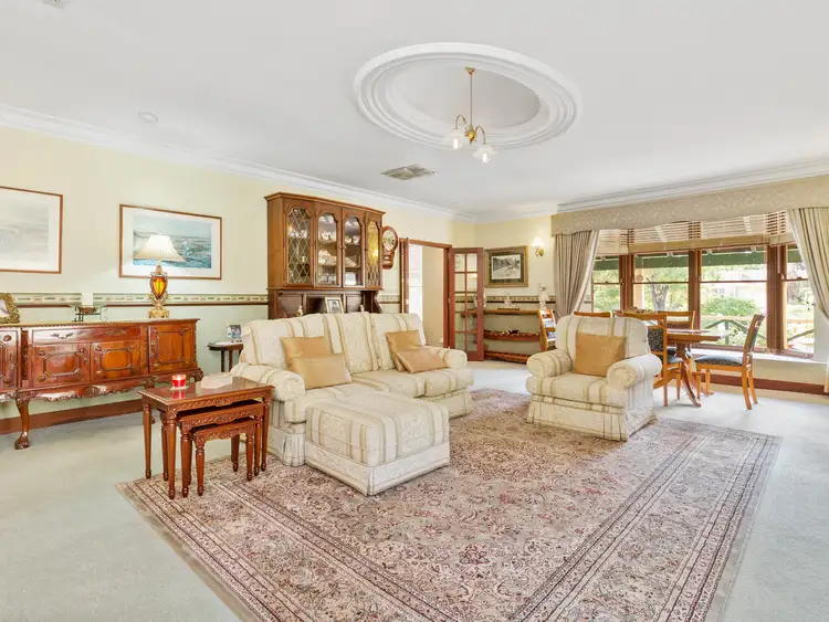 5 Traylen Road, Kalamunda WA 6076